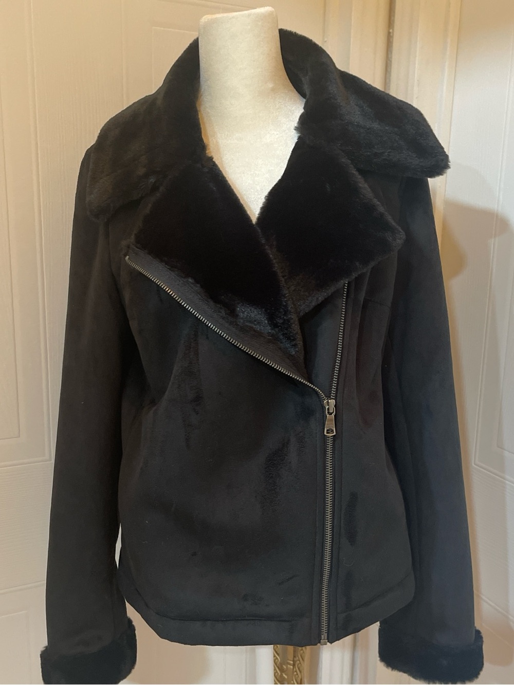 Banana Republic Woman Black Faux-Shearling Moto Jacket - S